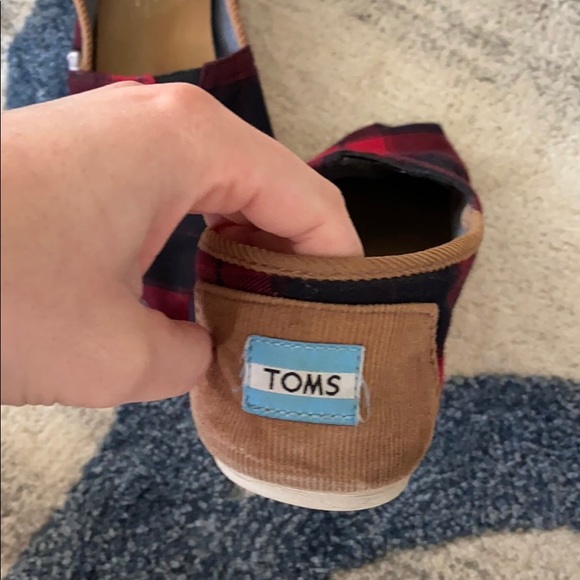 TOMS - Picture 3 of 3